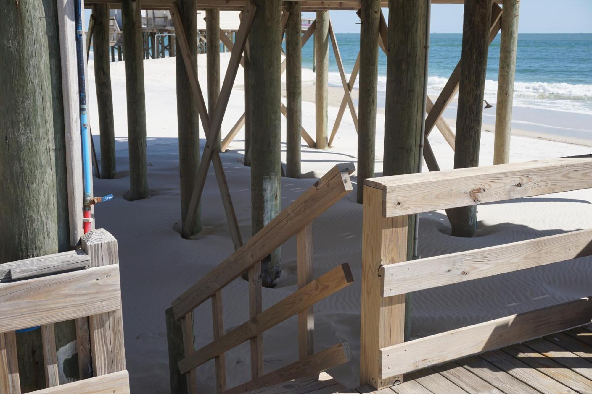 Marisol - Pet Friendly And Gulf Front! Enjoy The Large Deck With Amazing Views! Home Dauphin Island Esterno foto